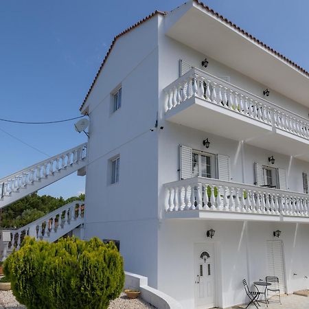 ארגוסטולי White House Studios & Apartments מראה חיצוני תמונה