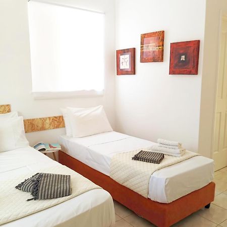 ארגוסטולי White House Studios & Apartments מראה חיצוני תמונה